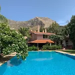 Villa Megna - Green Paradise B&B